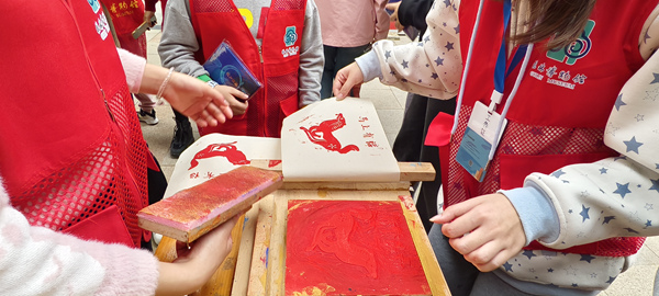 弘扬新时代雷锋精神文化志愿服务进校园(图3)