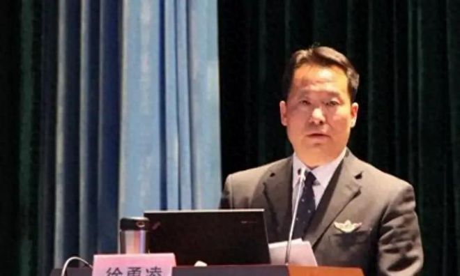 1987年飞机坠落深山飞行员被放牛娃救起30年后终于找到恩人(图1)