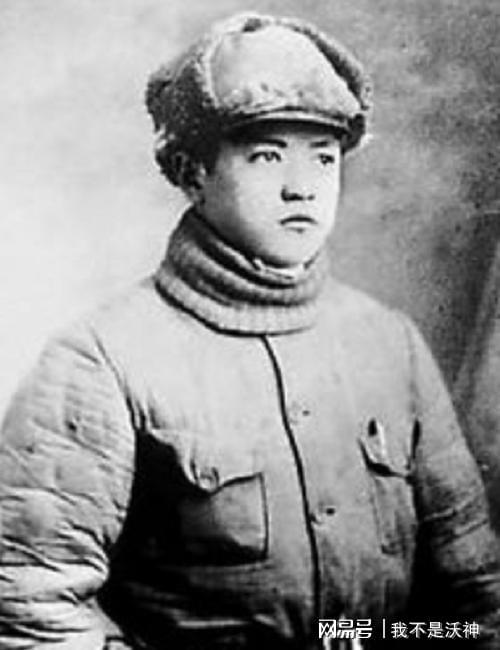 53年林虎驾机护送刘震遇险安全降落后陪同的苏联顾问大喊乌拉(图2)