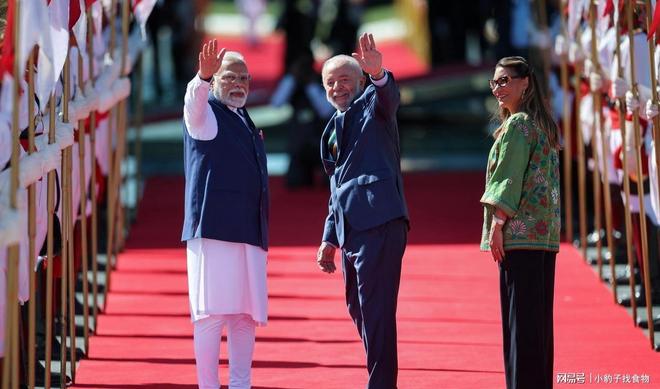 印度“欢迎仪式”变了！李在明夫妇到访与莫迪一起观看分列式(图4)