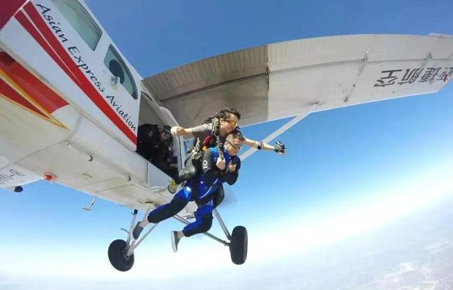 天津高空跳伞两人身亡高空游乐的刺激不该以生命为代价(图4)