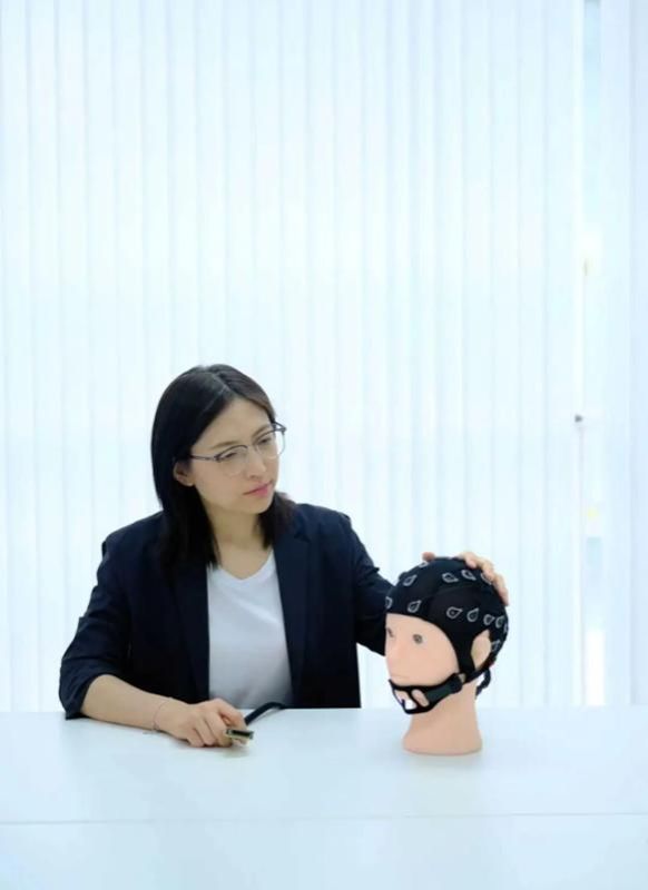 三联生活周刊：“放弃名校也要读”高分考生抢着报的王牌专业为何是它？(图11)